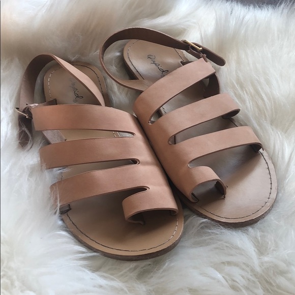 Nude Flats - Picture 2 of 2